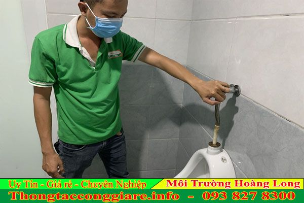 Thông bồn tiểu nam huyện Củ Chi xử lý không mùi hôi BH 24 tháng 